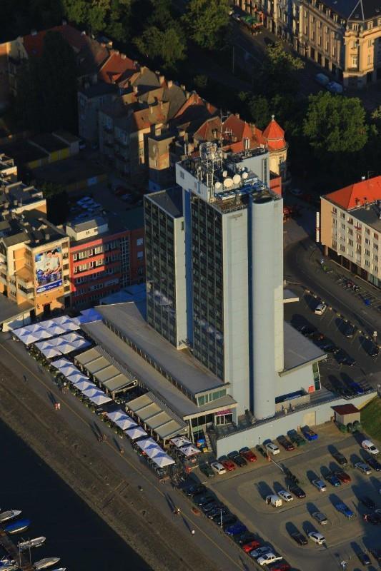 Hotel Osijek Exteriör bild