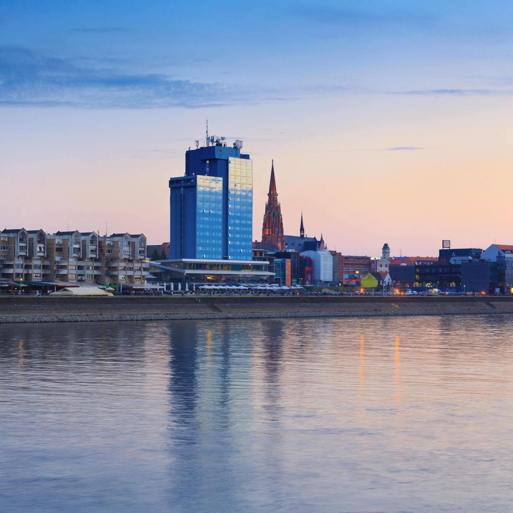 Hotel Osijek Exteriör bild