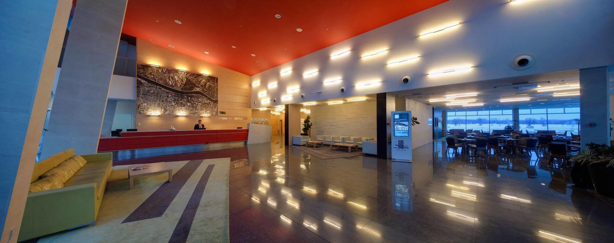 Hotel Osijek Exteriör bild